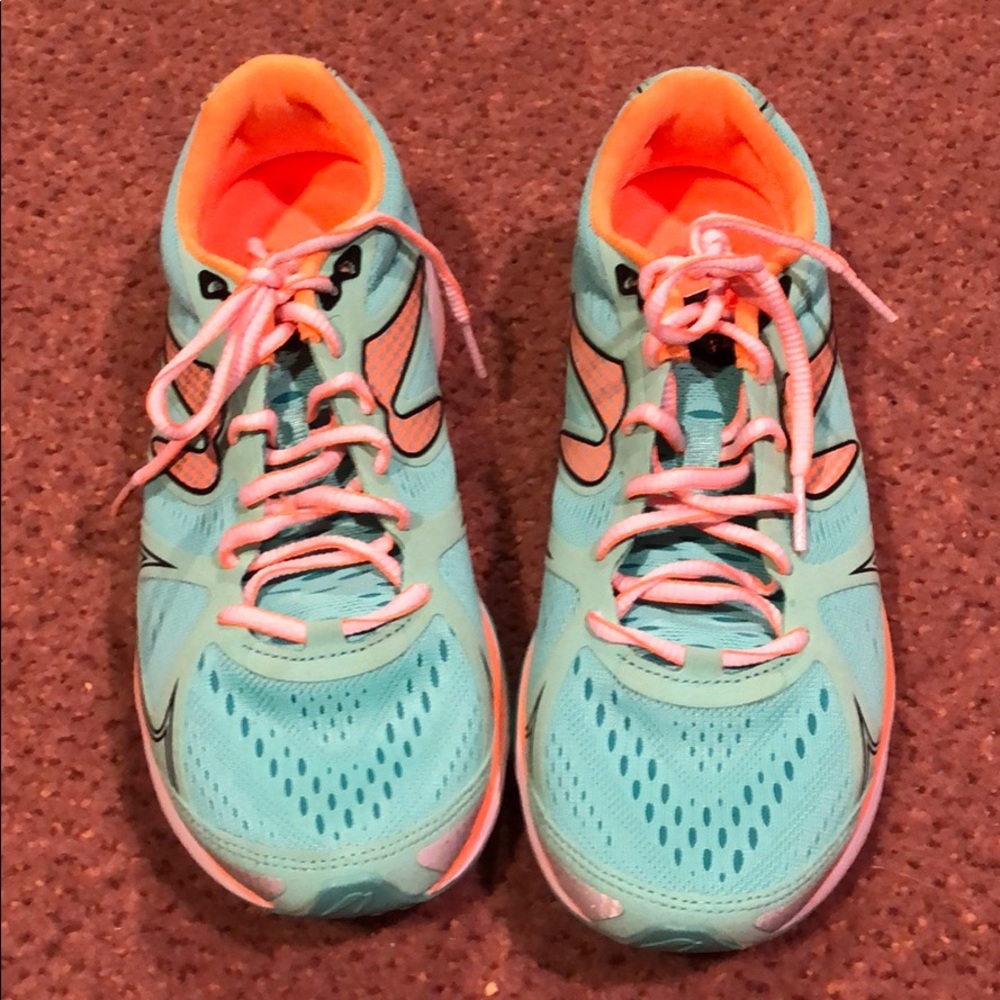 Newton-Women’s Sneakers